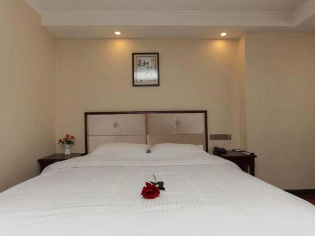 Greentree Inn Suzhou Guanqian Yangyuxiang Metro Station Business Hotel Exterior photo