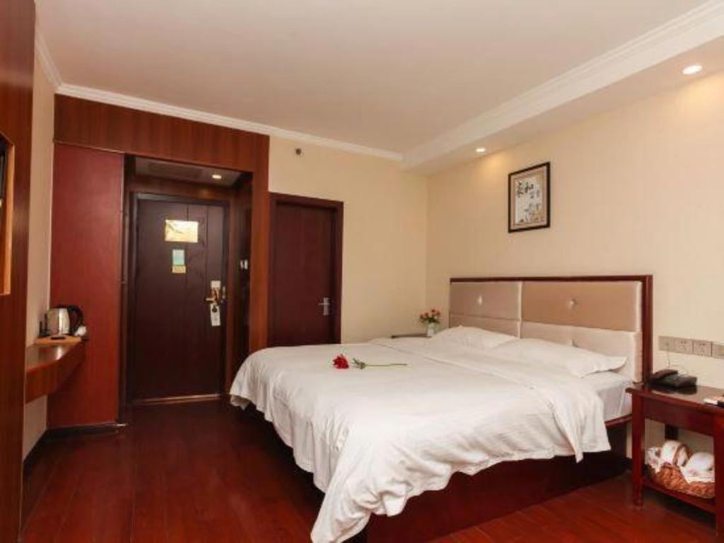 Greentree Inn Suzhou Guanqian Yangyuxiang Metro Station Business Hotel Exterior photo