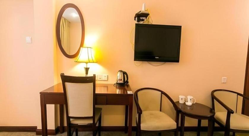 Greentree Inn Suzhou Guanqian Yangyuxiang Metro Station Business Hotel Exterior photo